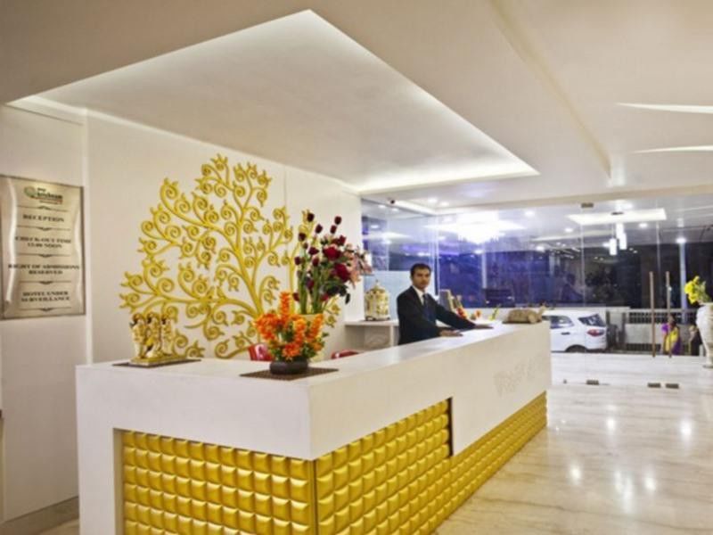 Hotel Krishna International Vrindāvan Екстериор снимка