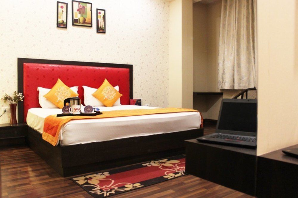 Hotel Krishna International Vrindāvan Екстериор снимка