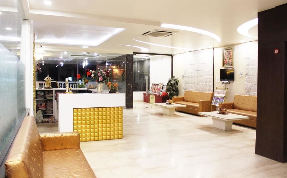 Hotel Krishna International Vrindāvan Екстериор снимка