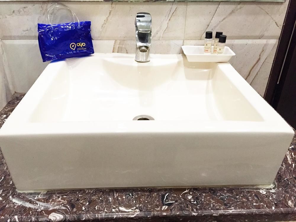 Hotel Krishna International Vrindāvan Екстериор снимка
